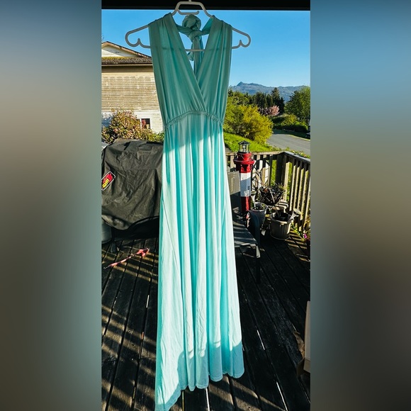Light Blue Infinity Dress size Med - Picture 2 of 9